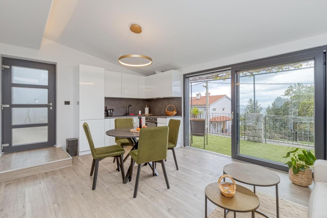 Kostabela - Sea View Lägenhet Rijeka Exteriör bild