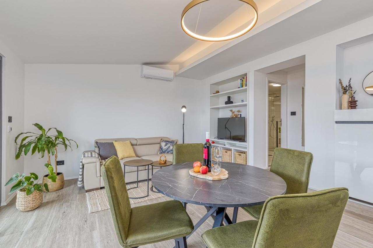 Kostabela - Sea View Lägenhet Rijeka Exteriör bild