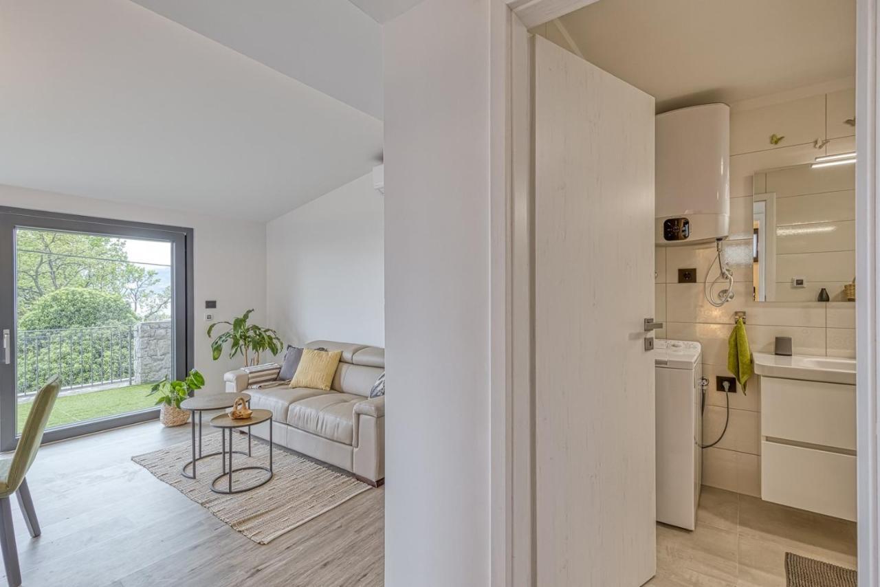 Kostabela - Sea View Lägenhet Rijeka Exteriör bild
